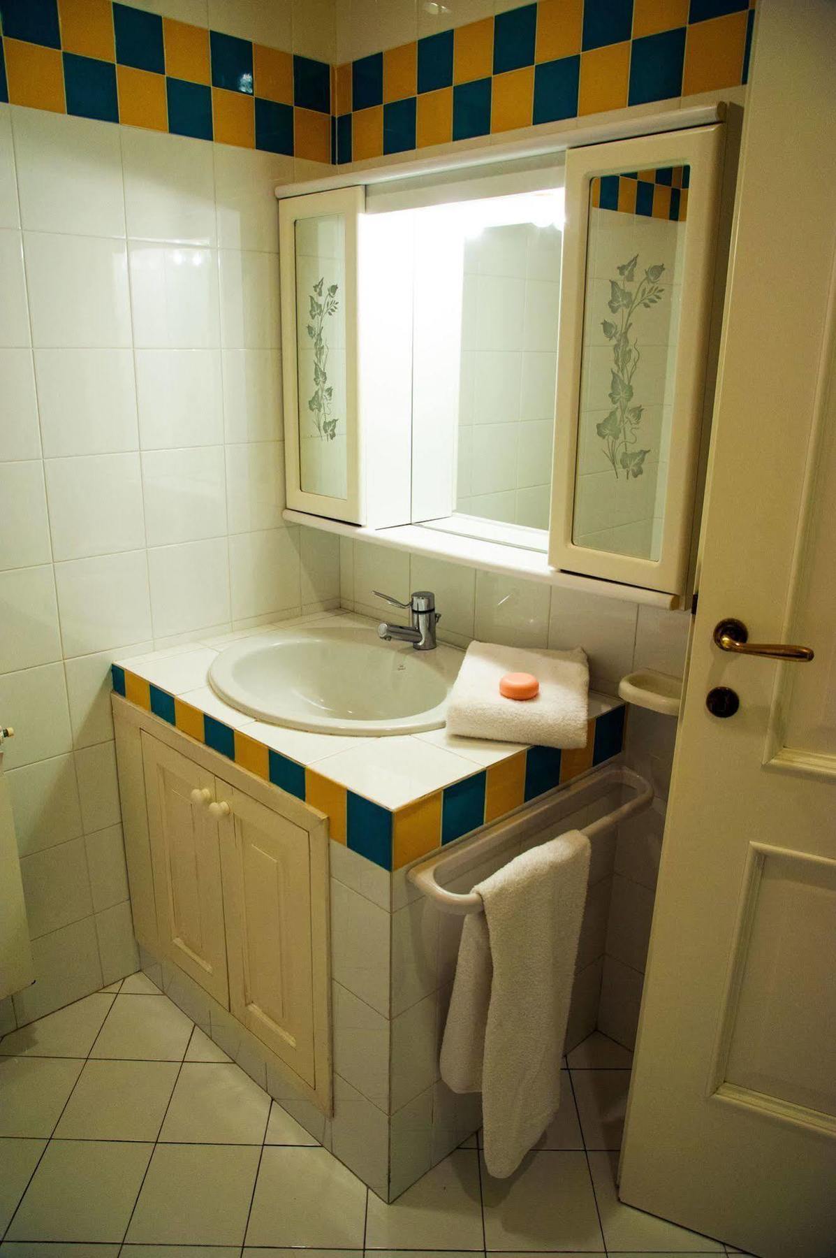לוקה Residence Tourist מראה חיצוני תמונה